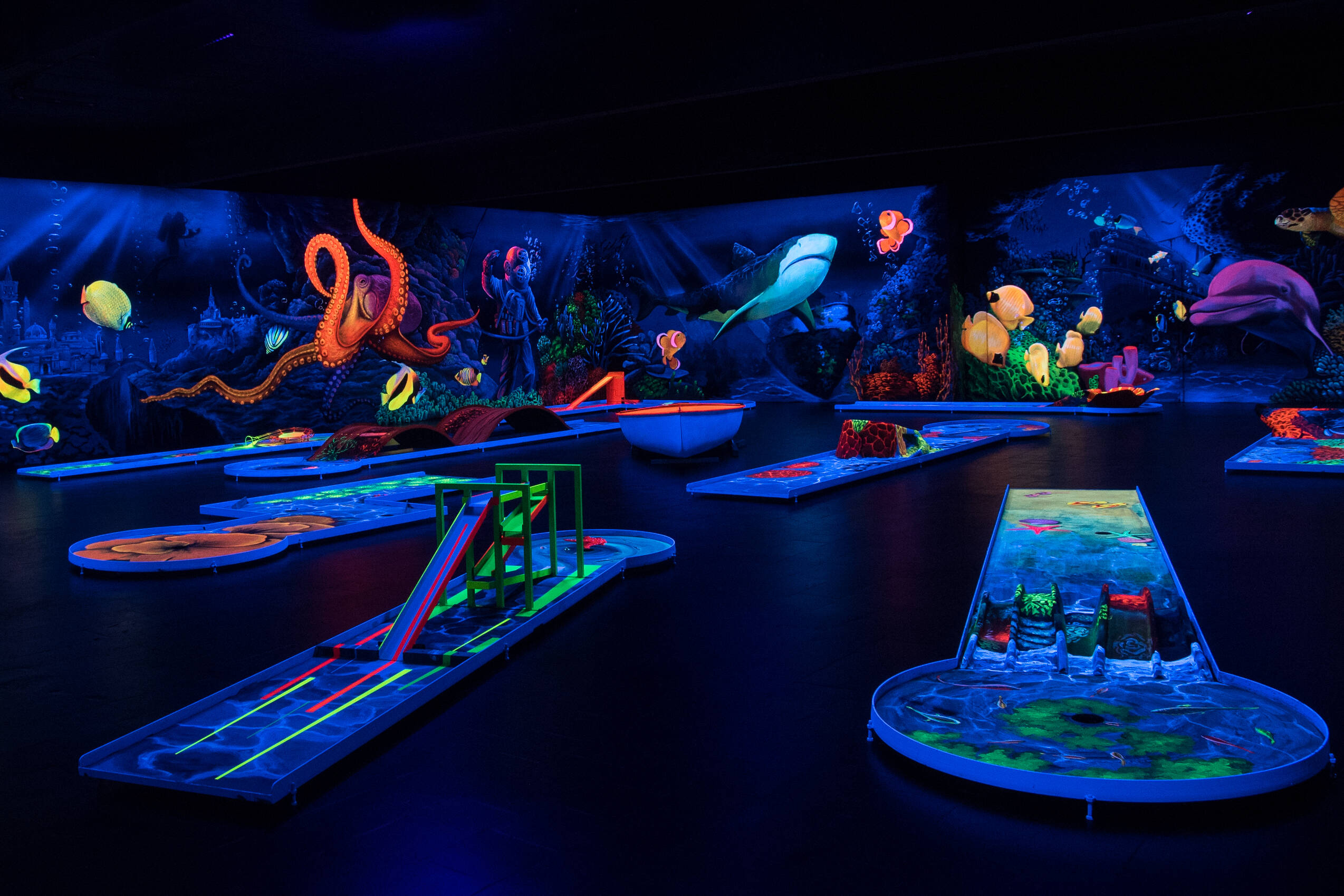 Blacklightarena 1